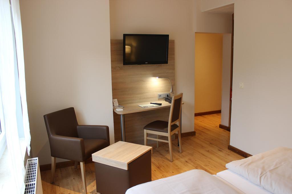 Hotel Dreimaedelhaus Espelkamp-Mittwald Ngoại thất bức ảnh